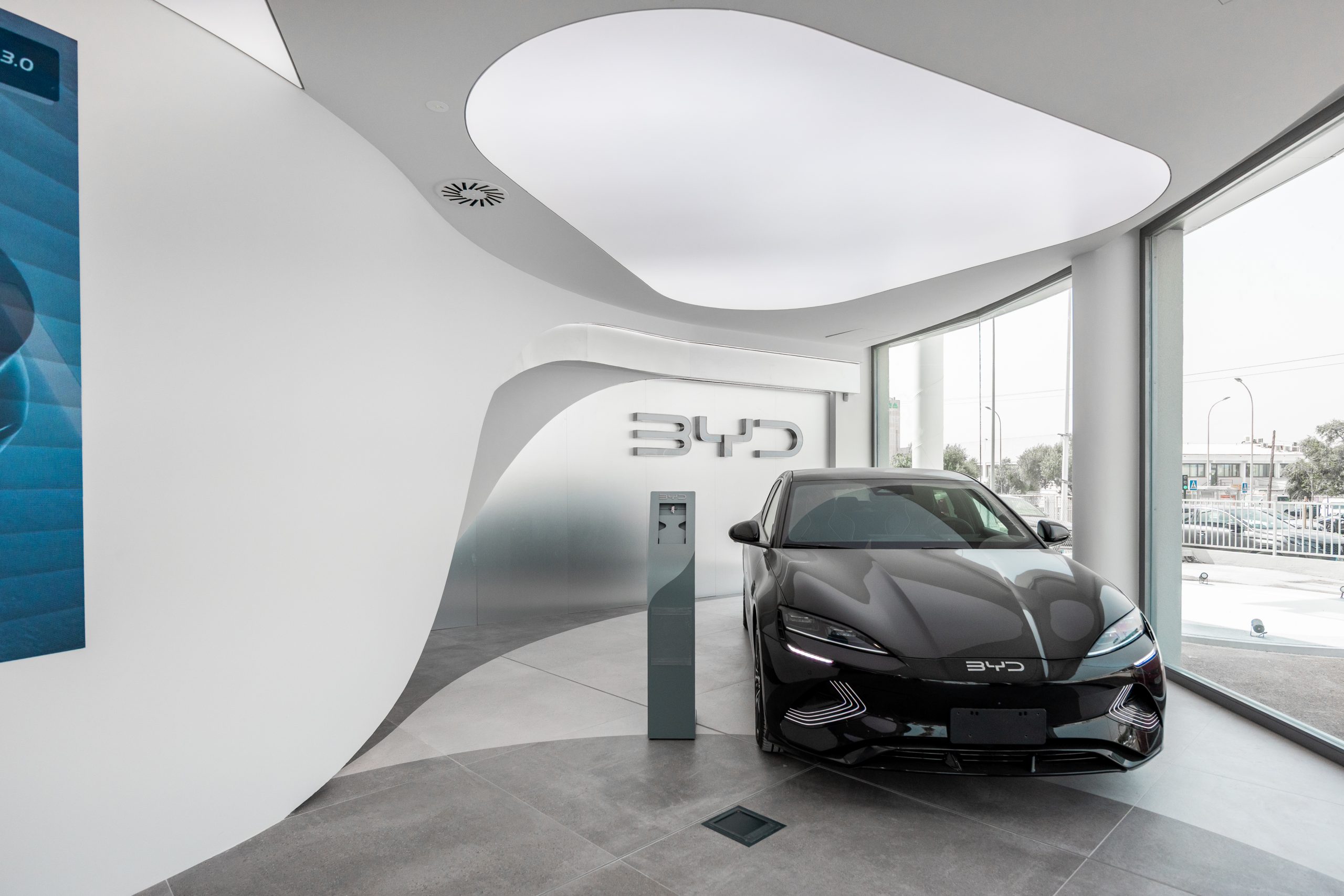 BYD PATERNA